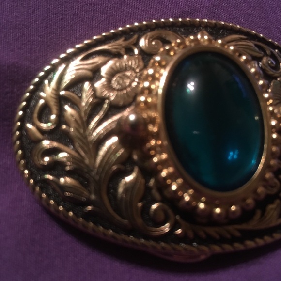 Belt buckle - gold tone and green - Picture 5 of 6
